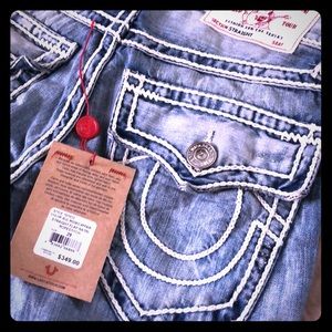 TRUE RELIGION JEANS